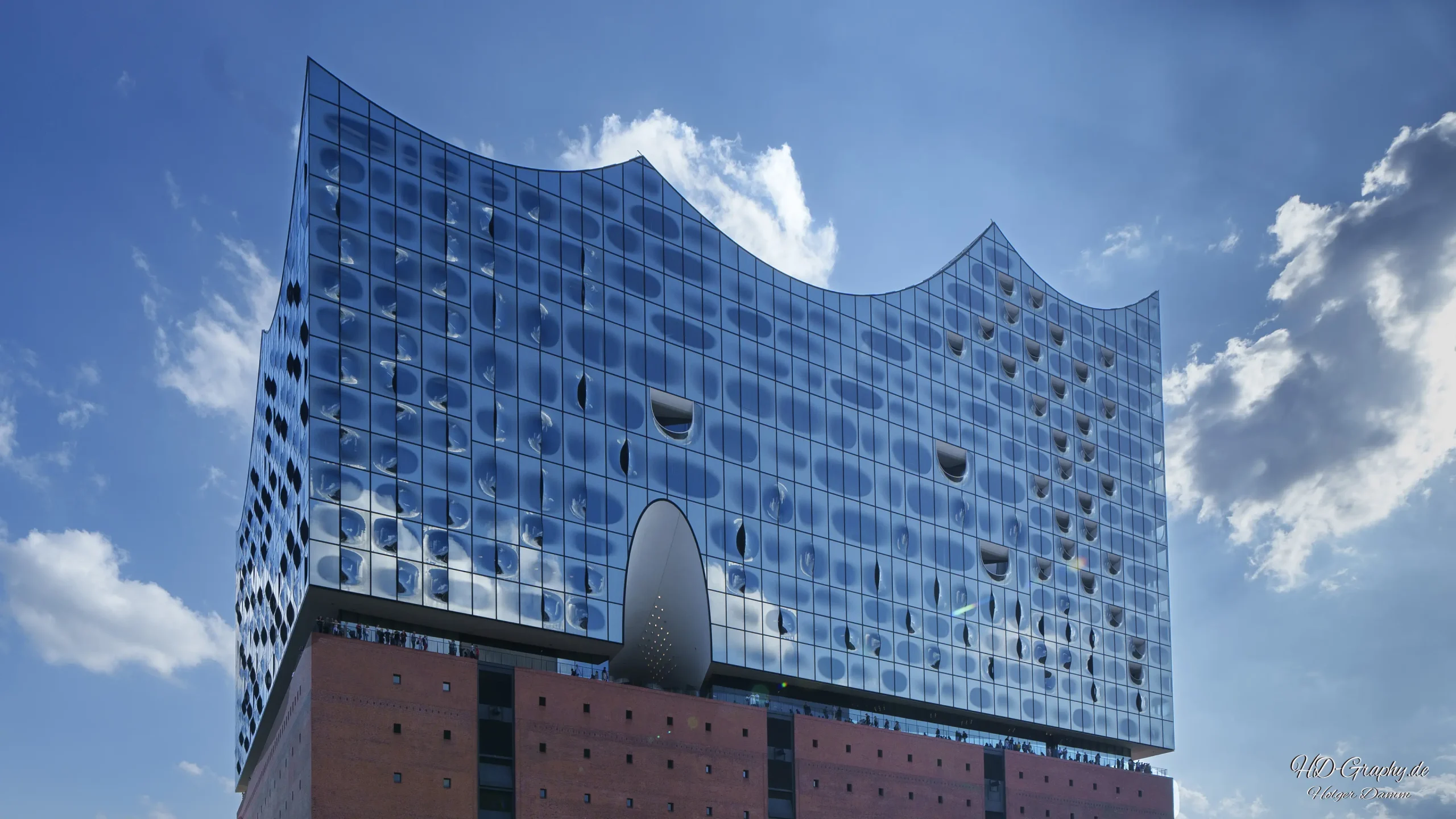Blick auf die Hamburg Elbphilharmonie